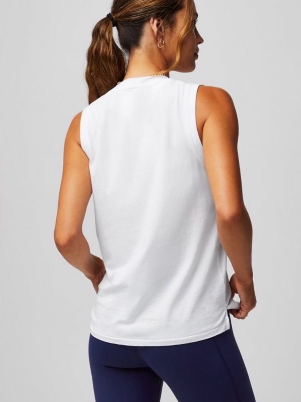 Fabletics Cream Sleeveless Crewneck Tank, Size Medium, Excellent Condition Soft - Picture 2 of 9
